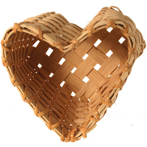 Red Heart Shaped Wooden Basket ~ 8 x 9 3/4 x 3 Deep ~ NEW